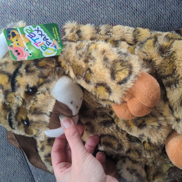 Childrens Brown Leopard Backpack by Critter Paxx. New With Tags. 3+ - Picture 7 of 7